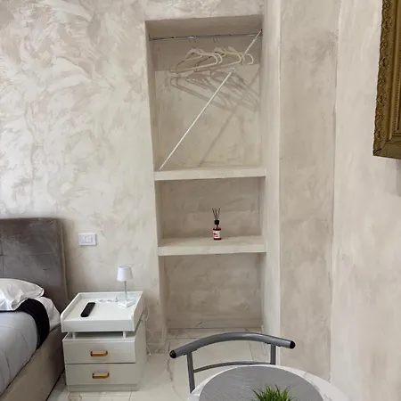 Luxury By Anna باري